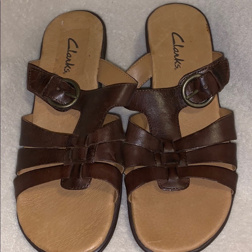 Brown leather Clark’s sandals 8.5